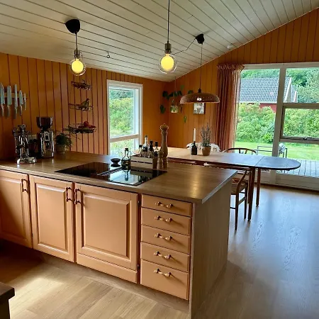 Modern With Wood-fired Hot Tub * Вайерс-Странд