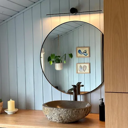 Modern With Wood-fired Hot Tub Feriehus