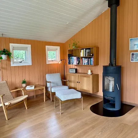 Дом отдыха Modern With Wood-fired Hot Tub